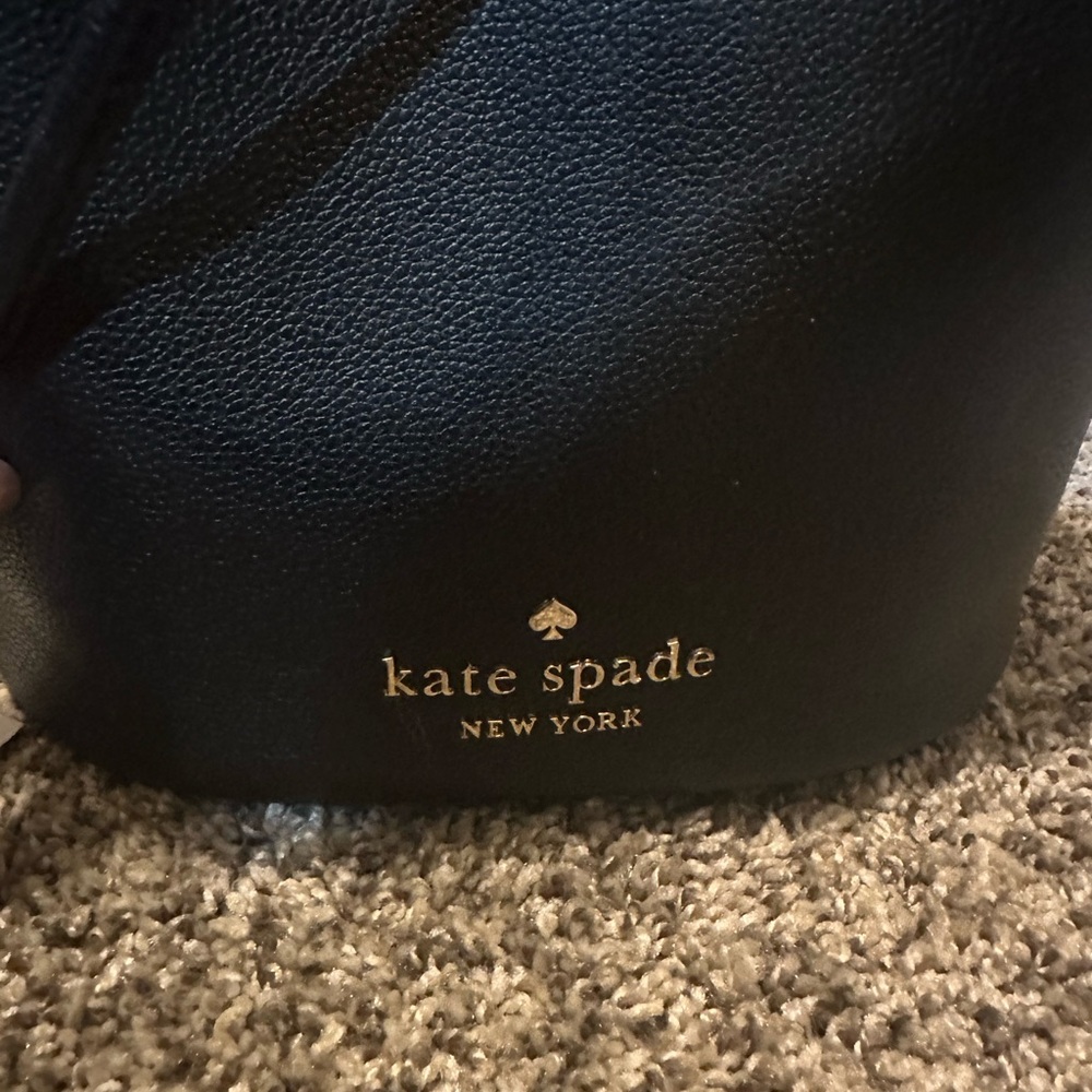 Kate Spade leather bucket bag - Picture 6 of 6